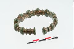 Foto von Bronzebuckelarmreif (NHMW-PRAE-024933)